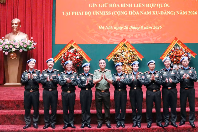 thu-truong-pham-the-tung-trao-va-to-cong-tac-so-9.jpg