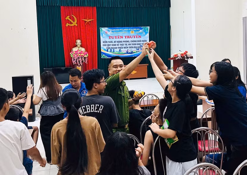 z8121104716258-4f75975e39e9edae06d3cf84d5c01382.jpg