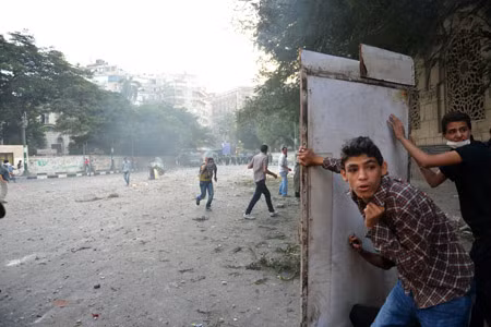 Những người biểu tình Afghanistan đốt cờ và hình ảnh ông Obama tại Kabul ngày 16/9. Ảnh: Reuters Những người biểu tình Afghanistan đốt cờ và hình ảnh ông Obama tại Kabul ngày 16/9. Ảnh: Reuters