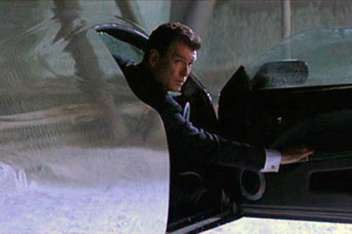 Kèn túi phun lửa (The World Is Not Enough, 1999) Tàu lặn cá sấu (Octopussy, 1983) Vũ khí bắn nổ tung cá mập (Live and Let Die, 1973) Siêu ô tô tàng hình (Die Another Day, 2002) Máy vô tuyến điện hình cái chổi (Licence to Kill, 1989) Đồng hồ chứa vũ khí laser mạnh (GoldenEye, 1995) Va ly nhỏ chứa đầy các vũ khí bí mật (From Russia with Love, 1963) Máy điện thoại di động mở khóa cửa (Tomorrow Never Dies, 1997) Vân tay giả (Diamonds Are Forever, 1971) Ba lô phản lực (Thunderball, 1965) Kèn túi phun lửa (The World Is Not Enough, 1999) Tàu lặn cá sấu (Octopussy, 1983) Vũ khí bắn nổ tung cá mập (Live and Let Die, 1973) Siêu ô tô tàng hình (Die Another Day, 2002) Máy vô tuyến điện hình cái chổi (Licence to Kill, 1989) Đồng hồ chứa vũ khí laser mạnh (GoldenEye, 1995) Va ly nhỏ chứa đầy các vũ khí bí mật (From Russia with Love, 1963) Máy điện thoại di động mở khóa cửa (Tomorrow Never Dies, 1997) Vân tay giả (Diamonds Are Forever, 1971) Ba lô phản lực (Thunderball, 1965)