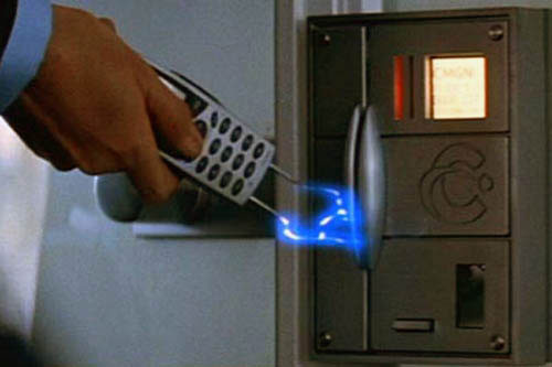 Kèn túi phun lửa (The World Is Not Enough, 1999) Tàu lặn cá sấu (Octopussy, 1983) Vũ khí bắn nổ tung cá mập (Live and Let Die, 1973) Siêu ô tô tàng hình (Die Another Day, 2002) Máy vô tuyến điện hình cái chổi (Licence to Kill, 1989) Đồng hồ chứa vũ khí laser mạnh (GoldenEye, 1995) Va ly nhỏ chứa đầy các vũ khí bí mật (From Russia with Love, 1963) Máy điện thoại di động mở khóa cửa (Tomorrow Never Dies, 1997) Vân tay giả (Diamonds Are Forever, 1971) Ba lô phản lực (Thunderball, 1965) Kèn túi phun lửa (The World Is Not Enough, 1999) Tàu lặn cá sấu (Octopussy, 1983) Vũ khí bắn nổ tung cá mập (Live and Let Die, 1973) Siêu ô tô tàng hình (Die Another Day, 2002) Máy vô tuyến điện hình cái chổi (Licence to Kill, 1989) Đồng hồ chứa vũ khí laser mạnh (GoldenEye, 1995) Va ly nhỏ chứa đầy các vũ khí bí mật (From Russia with Love, 1963) Máy điện thoại di động mở khóa cửa (Tomorrow Never Dies, 1997) Vân tay giả (Diamonds Are Forever, 1971) Ba lô phản lực (Thunderball, 1965)