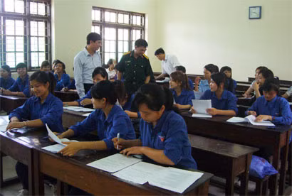 Hội đồng GDQP-AN Trung ương kiểm tra kiến thức QP-AN đối với sinh viên Trường Cao đẳng Sư phạm Bắc Ninh (tỉnh Bắc Ninh).