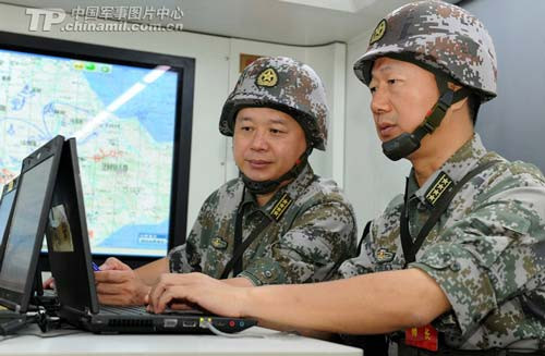 Trung Quốc tập luyện dàn trận, 'trêu tức' Nhật Bản