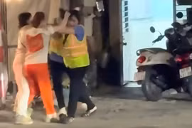 Cố tình vượt barrie đường tàu còn hành hung nhân viên gác chắn