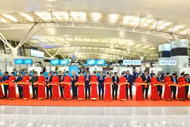 Khánh thành Dự án mở rộng Nhà ga T2 Nội Bài- làm thủ tục lên máy bay, xuất nhập cảnh tự động