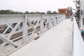 Cầu Long Biên thông xe trở lại từ hôm nay