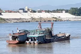 Nhiều vi phạm, thiếu sót trong cấp phép, khai thác cát tại Phú Thọ