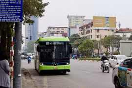 Hà Nội chưa triển khai đồng loạt việc hạn chế xe máy xăng vào Vành đai 1 từ 1-7