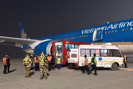 Máy bay Vietnam Airlines phải hạ cánh khẩn xuống Ấn Độ cấp cứu một hành khách