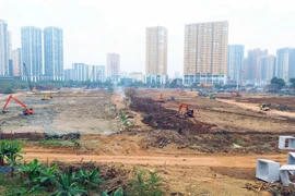 Cấm ô tô lưu thông trên đường Trung Thư để thi công hồ điều hòa Mễ Trì