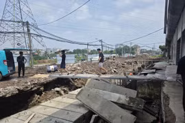 Ì ạch thi công dự án mở rộng đường Tam Trinh