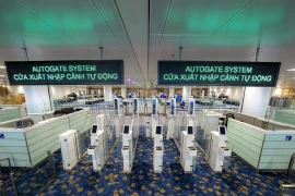 Thủ tục tự động tại Nhà ga T2 Nội Bài thực hiện ra sao?