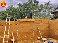 Lên Y Tý xem đồng bào giã đất làm nhà