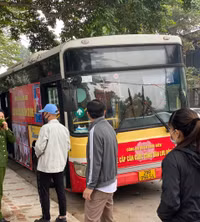 Cận cảnh chiếc xe buýt đặc biệt chạy lưu động cấp căn cước gắn chip cho nhân dân