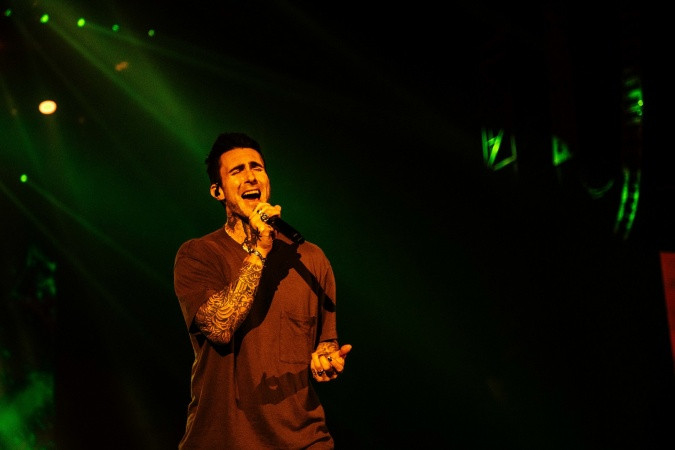 Adam Levine được tạp chí People bình chọn là “Người đàn ông quyến rũ nhất hành tinh” năm 2013. Adam Levine được tạp chí People bình chọn là “Người đàn ông quyến rũ nhất hành tinh” năm 2013.