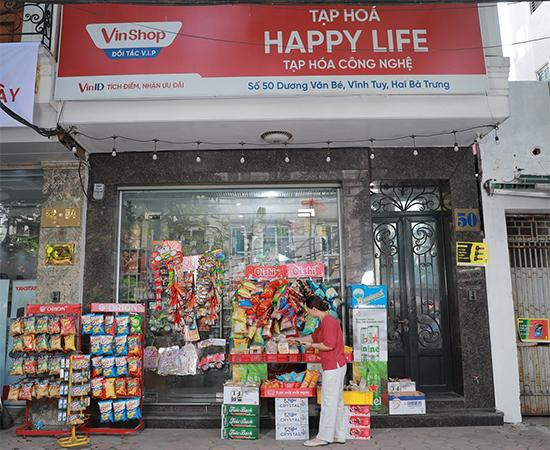 Sắc đỏ của VinShop đang len lỏi mọi ngõ ngách ở các thành phố lớn.