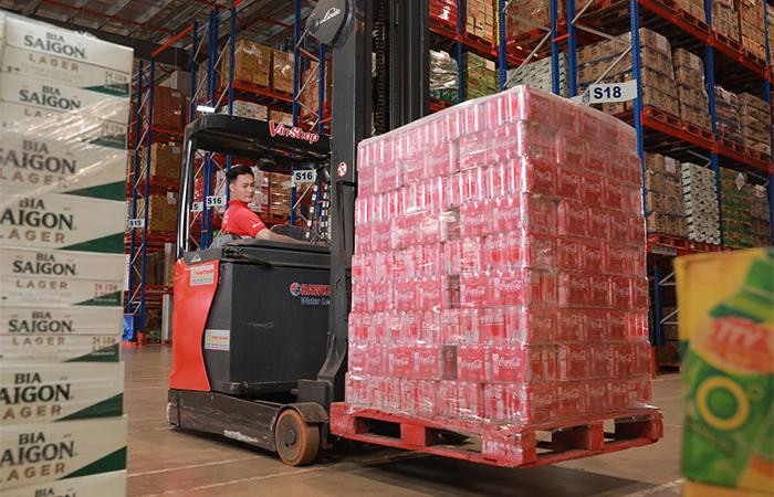 VinShop sở hữu hệ thống kho trải dài khắp Việt Nam, cung ứng hàng nghìn tấn hàng mỗi ngày.