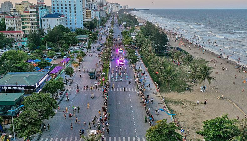 Trong 6 tháng đầu năm Sầm Sơn đã đón trên 4,1 triệu lượt khách