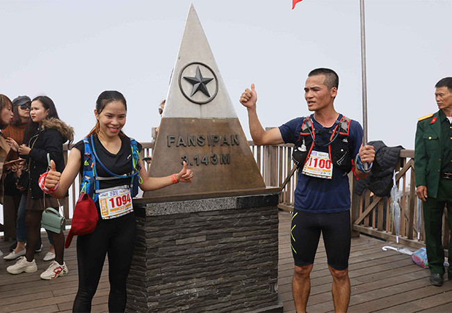 Hai nhà vô địch Vượt núi Fansipan 2020 Hai nhà vô địch Vượt núi Fansipan 2020
