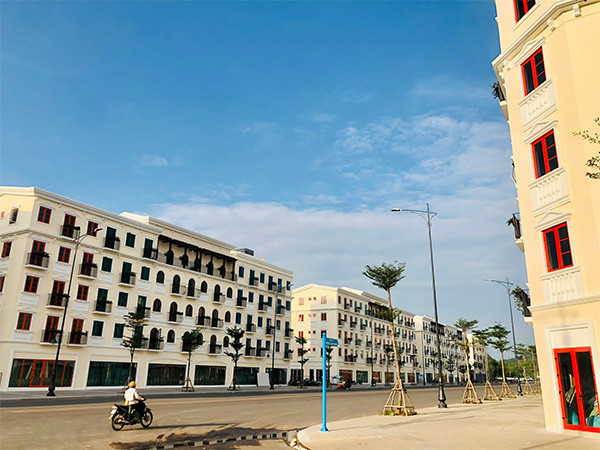 Những tuyến phố thương mại tại Sun Grand City New An Thoi mang lại diện mạo mới cho Nam đảo.