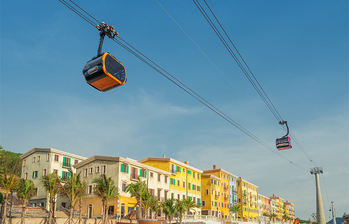 Hành trình trải nghiệm Nam đảo sẽ mang đến nhiều bất ngờ cho các khách hàng thân thiết của Sun Group. Hành trình trải nghiệm Nam đảo sẽ mang đến nhiều bất ngờ cho các khách hàng thân thiết của Sun Group.