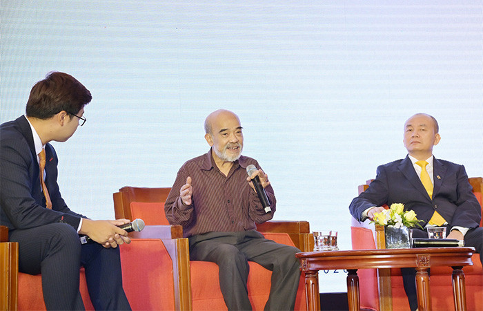 GS Đặng Hùng Võ trả lời nhà đầu tư về xu hướng đầu tư BĐS tại các tỉnh GS Đặng Hùng Võ trả lời nhà đầu tư về xu hướng đầu tư BĐS tại các tỉnh