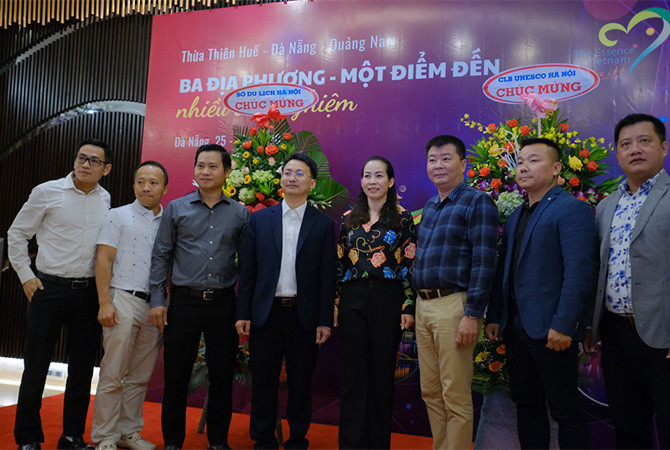 Các đại biểu tham dự Lễ công bố gói kích cầu Đà Nẵng lần 2 vào tối 25/11 Các đại biểu tham dự Lễ công bố gói kích cầu Đà Nẵng lần 2 vào tối 25/11