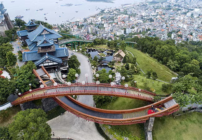 Hành khách hạ cánh sân bay Vân Đồn sẽ được nhiều ưu đãi tại khu vui chơi Sun World Halong Complex Hành khách hạ cánh sân bay Vân Đồn sẽ được nhiều ưu đãi tại khu vui chơi Sun World Halong Complex