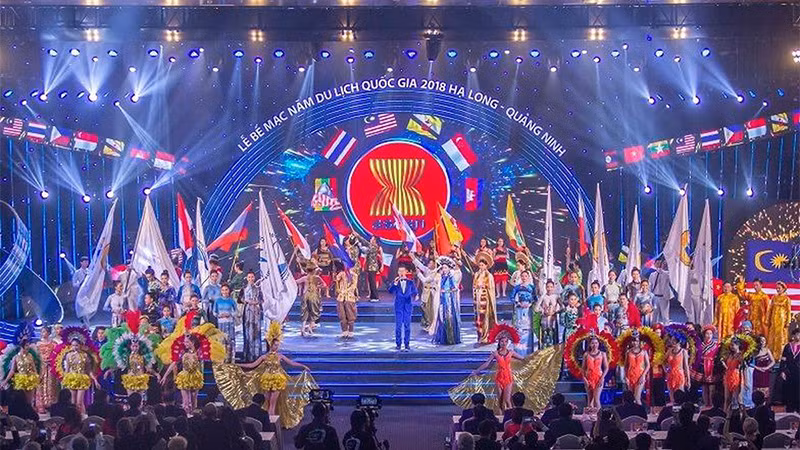 Bế mạc Năm du lịch quốc gia tại FLC Hạ Long Bế mạc Năm du lịch quốc gia tại FLC Hạ Long