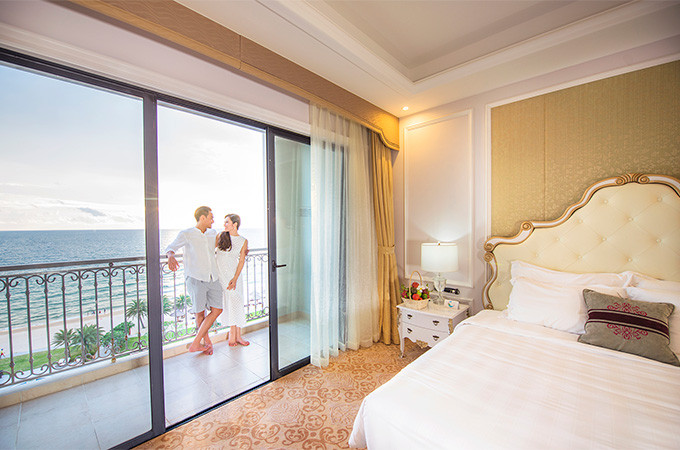 Với tiết trời mát mẻ, mùa thu sẽ mang đến những tuần trăng mật ngọt ngào cho các cặp đôi Với tiết trời mát mẻ, mùa thu sẽ mang đến những tuần trăng mật ngọt ngào cho các cặp đôi