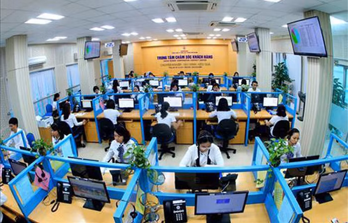 Trung tâm chăm sóc khách hàng EVNHANOI hỗ trợ khách hàng 24/7