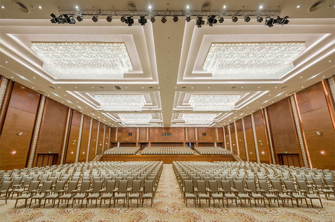 Trung tâm hội nghị 1.500 chỗ tại FLC Quy Nhơn là địa điểm tổ chức nhiều hội nghị, hội thảo, sự kiện văn hóa – nghệ thuật tầm cỡ