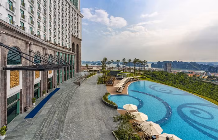 FLC Hạ Long đem đến không gian tổ chức sự kiện đẹp nhất Việt Nam khi bao quát khung cảnh kỳ vĩ của kỳ quan thiên nhiên thế giới FLC Hạ Long đem đến không gian tổ chức sự kiện đẹp nhất Việt Nam khi bao quát khung cảnh kỳ vĩ của kỳ quan thiên nhiên thế giới