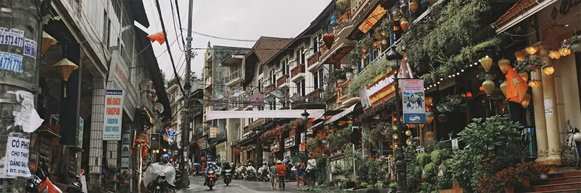 Phố Cầu Mây là tâm điểm kinh doanh sầm uất tại thị xã Sa Pa