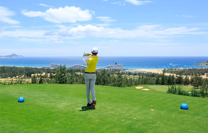 Sân golf tại FLC Quy Nhơn thuộc top 3 sân golf đẹp nhất châu Á Sân golf tại FLC Quy Nhơn thuộc top 3 sân golf đẹp nhất châu Á