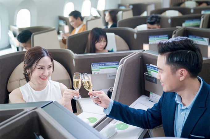 Với tiết trời mát mẻ, mùa thu được nhiều cặp đôi và các "tín đồ xê dịch" chọn để đi du lịch Với tiết trời mát mẻ, mùa thu được nhiều cặp đôi và các "tín đồ xê dịch" chọn để đi du lịch