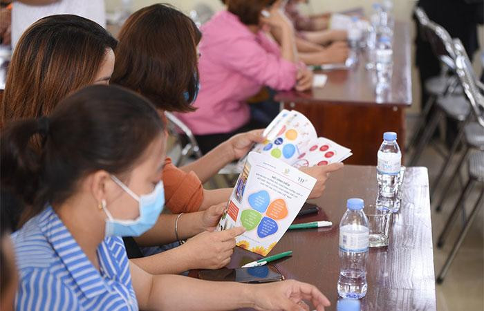 Phụ huynh được cung cấp kiến thức dinh dưỡng để giám sát đúng và hiệu quả