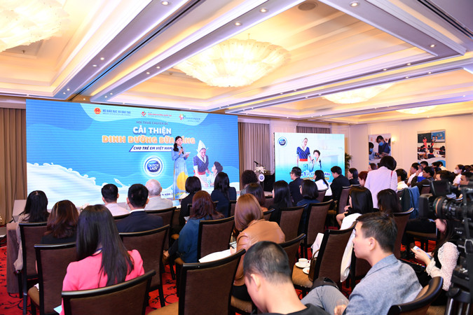 Hội thảo có sự tham gia của các chuyên gia hàng đầu cùng thảo luận về giải pháp cải thiện dinh dưỡng bữa sáng của trẻ Hội thảo có sự tham gia của các chuyên gia hàng đầu cùng thảo luận về giải pháp cải thiện dinh dưỡng bữa sáng của trẻ