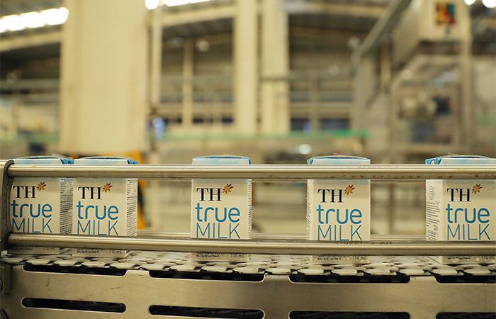 Theo đại diện TH, sản phẩm của TH bước vào thị trường Halal một cách tự nhiên, với quy trình và chất lượng quốc tế đúng như từ trước tới nay vẫn làm cho thị trường Việt Nam. Theo đại diện TH, sản phẩm của TH bước vào thị trường Halal một cách tự nhiên, với quy trình và chất lượng quốc tế đúng như từ trước tới nay vẫn làm cho thị trường Việt Nam.