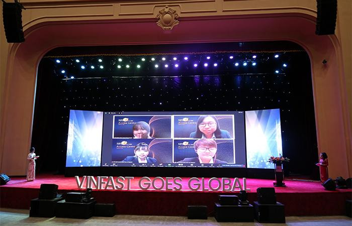 Đội EVA với 4 thành thành viên đến từ 4 trường đại học của thế giới và Việt Nam đã xuất sắc giành giải Nhất cuộc thi Đội EVA với 4 thành thành viên đến từ 4 trường đại học của thế giới và Việt Nam đã xuất sắc giành giải Nhất cuộc thi