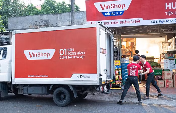 VinShop đang cung ứng hơn 2.000 mặt hàng, tại 15 tỉnh thành phố.