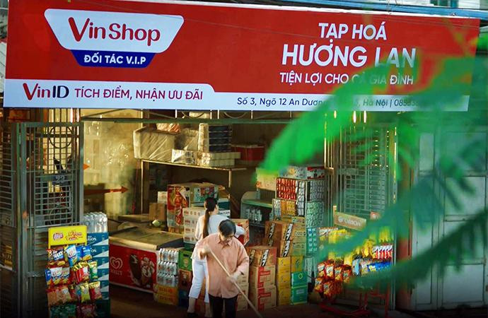 Hàng vạn tạp hóa chọn “lên đời công nghệ” để làm giàu bằng chính cửa hàng của mình. Hàng vạn tạp hóa chọn “lên đời công nghệ” để làm giàu bằng chính cửa hàng của mình.