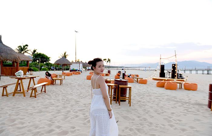 Khung cảnh đơn sơ, mộc mạc nhưng cũng đủ để nàng thả dáng, thu về những tấm ảnh ngàn like (Ảnh: FLC Quy Nhơn)