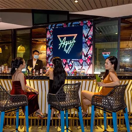 Aqua Beach Club – điểm hẹn yêu thích của giới trẻ Quy thành (Ảnh: Aqua Beach Club)