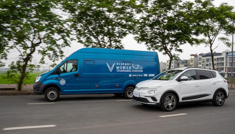 Dịch vụ cứu hộ pin ô tô điện 24/7 giúp khách hàng an tâm trên mọi hành trình. Dịch vụ cứu hộ pin ô tô điện 24/7 giúp khách hàng an tâm trên mọi hành trình.