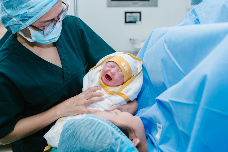 Ánh Dương - tên gọi được gia đình ưu ái đặt khi là em bé đầu tiên sinh tại Bệnh viện Mặt Trời - Ảnh Bệnh viện Mặt Trời cung cấp