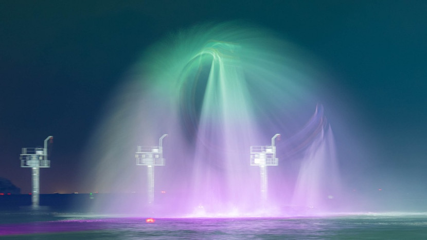 Tập luyện show vào buổi tối với hệ thống ánh sáng