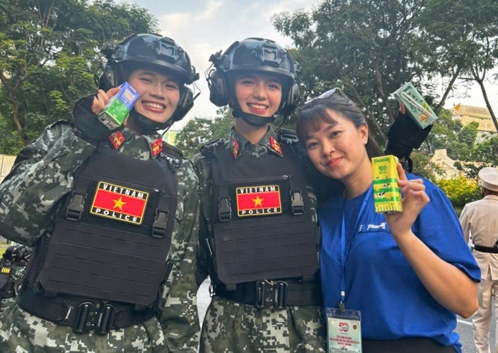 Các “bông hồng thép” nạp thêm dinh dưỡng chuẩn bị cho cuộc diễu binh