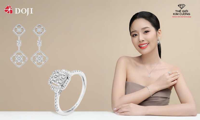 BST Darling Girl khiến nàng luôn là tâm điểm của mọi bữa tiệc.