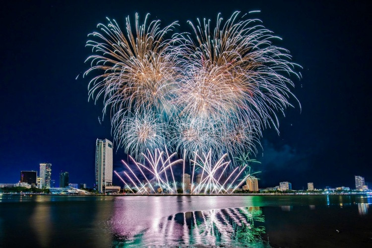 DIFF 2025 đã sẵn sàng mở màn với màn so tài đầy kịch tính giữa Việt Nam và Phần Lan DIFF 2025 đã sẵn sàng mở màn với màn so tài đầy kịch tính giữa Việt Nam và Phần Lan